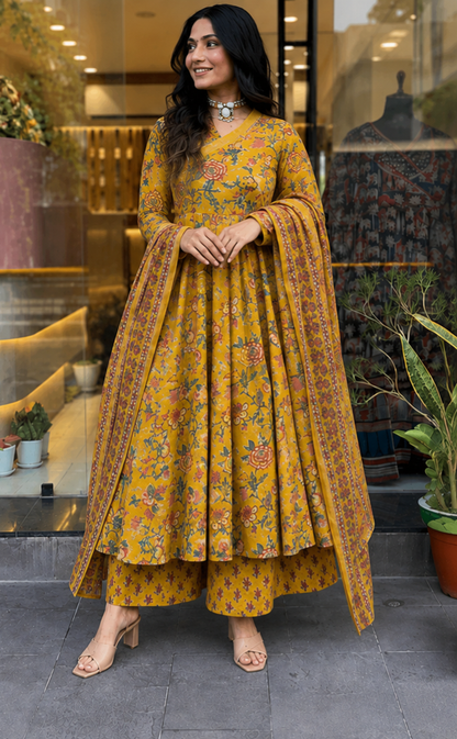 Golden Hour Vibes: Ethnic Simplicity With A Floral Twist💛